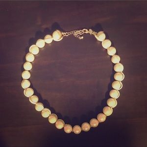 Pearl style necklace